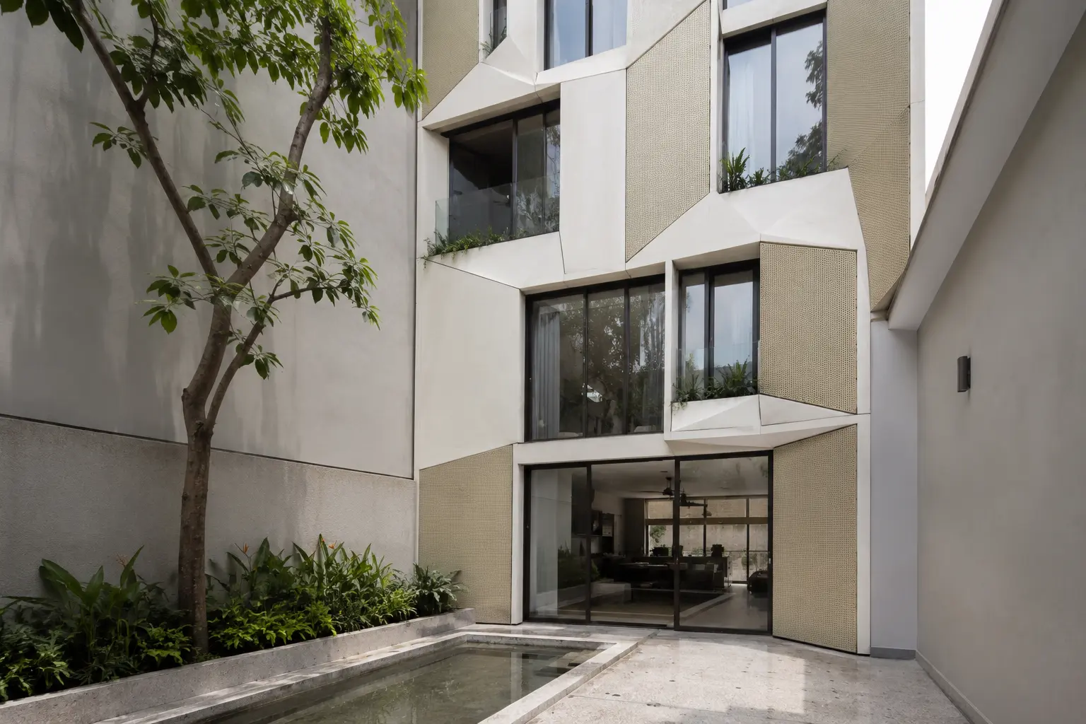 Nhà Mặt Đứng Gấp 360 — Sân hoặc giếng trời — Home6D