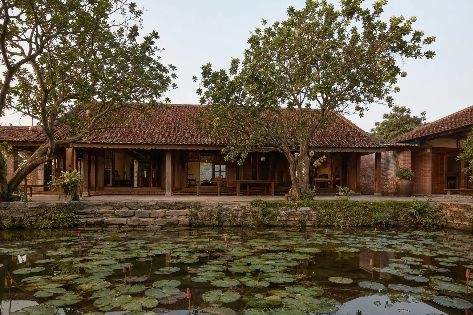Orchard Veranda House 450 — Sân trong và mặt nước — Home6D