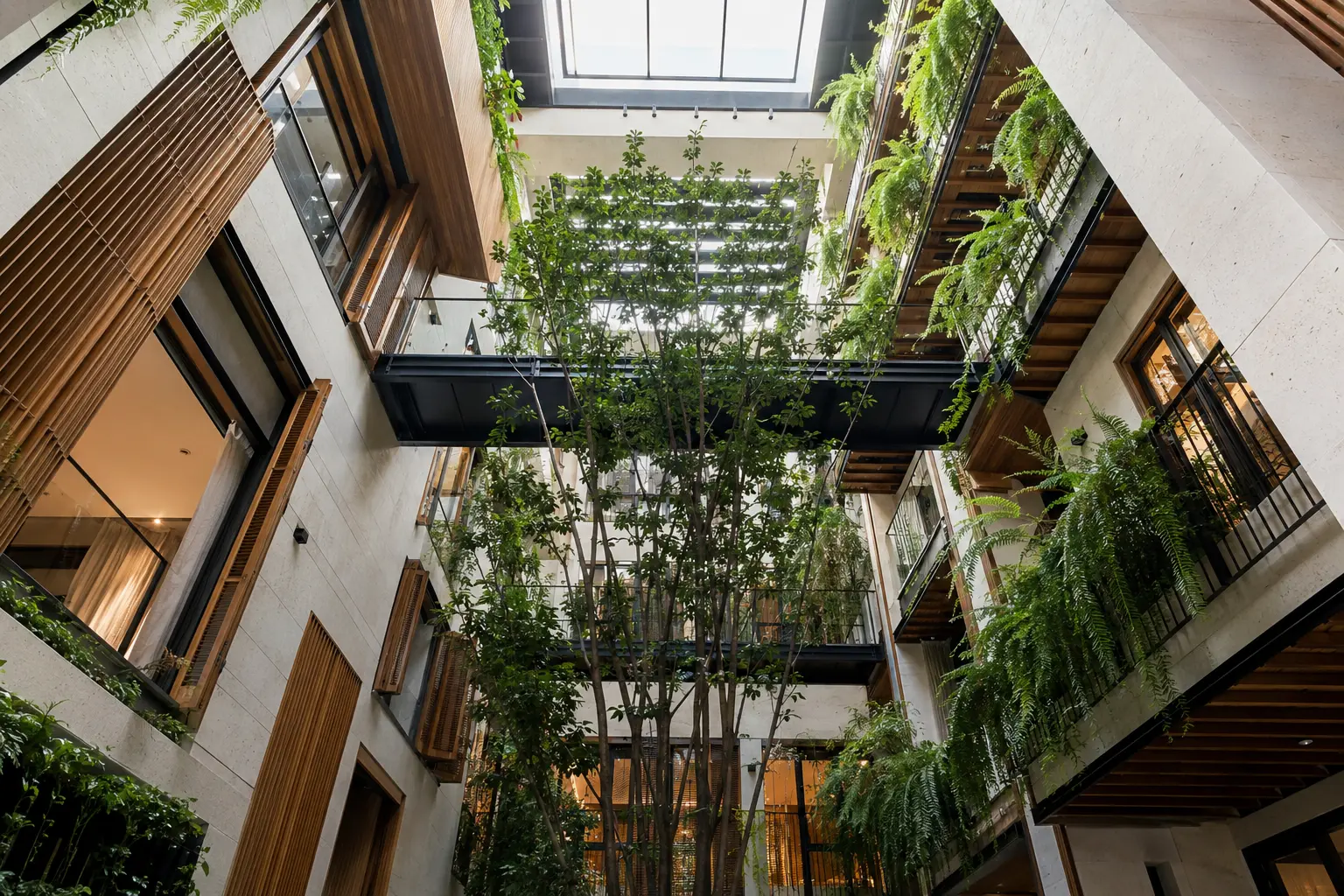 Vertical Courtyard Home 410 — Sân hoặc giếng trời — Home6D