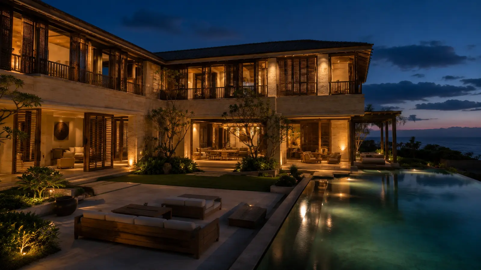 Biệt thự Sân Trong Ven Biển 730 — Toàn cảnh sân trong ban đêm — Home6D