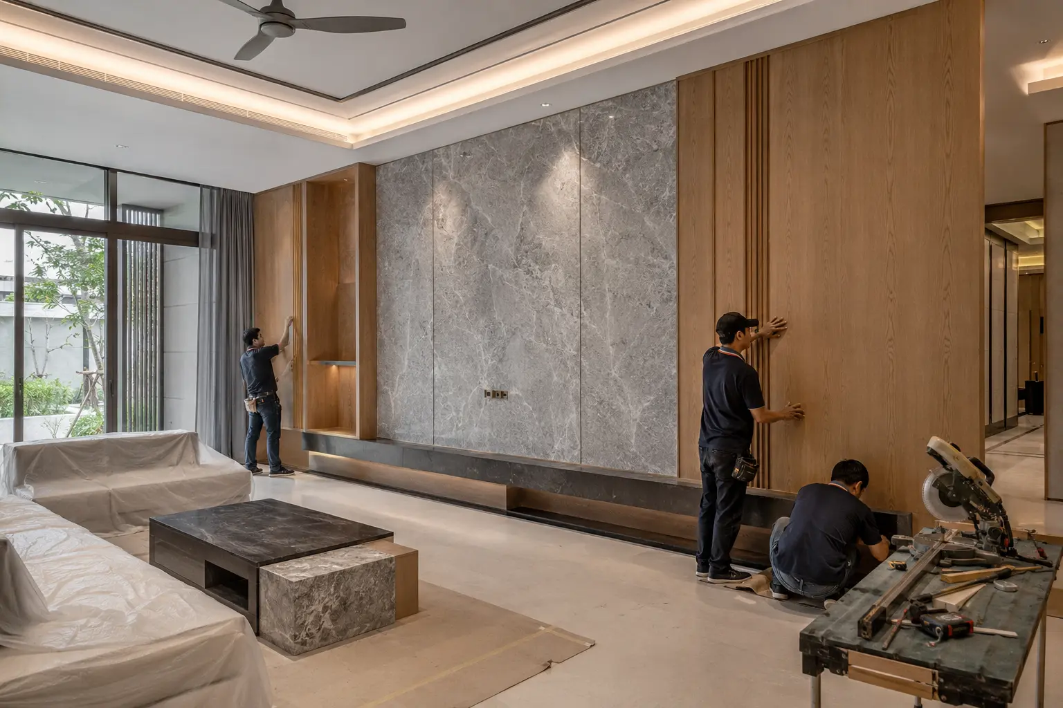 Đội ngũ thi công lắp đặt nội thất gỗ tại biệt thự cao cấp